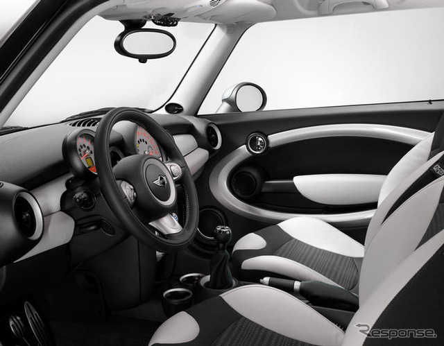 MINI 誕生50周年モデル…2つの特別仕様車