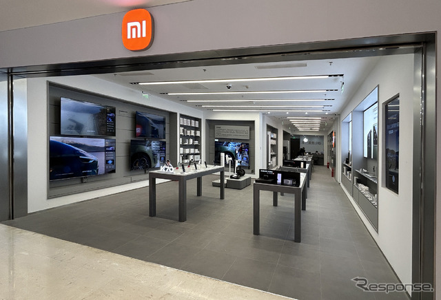 北京市内の百貨店に入るシャオミの店舗。様々なスマート家電を取り扱う。