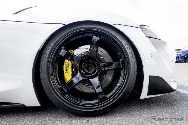 トヨタ スープラ×グラムライツ57CR 265/35R19
