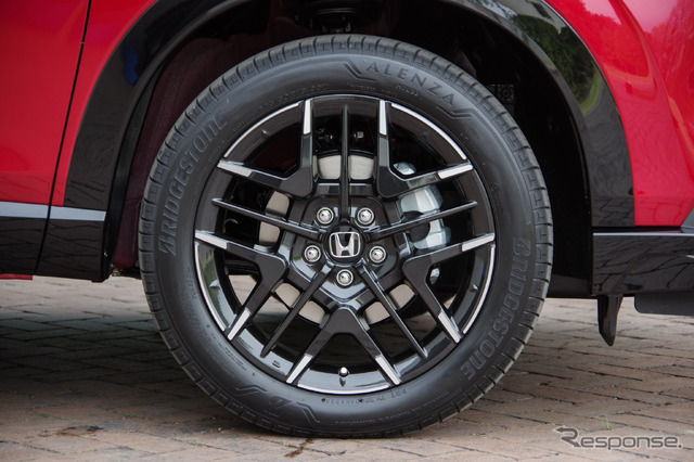 ホンダ ヴェゼル スポーツスタイル(ホンダアクセス 純正アクセサリーパーツ装着車)