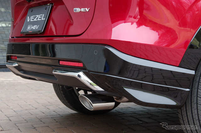 ホンダ ヴェゼル スポーツスタイル(ホンダアクセス 純正アクセサリーパーツ装着車)