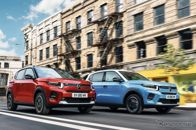 シトロエン e-C3 新型(赤)とC3 新型(水色)