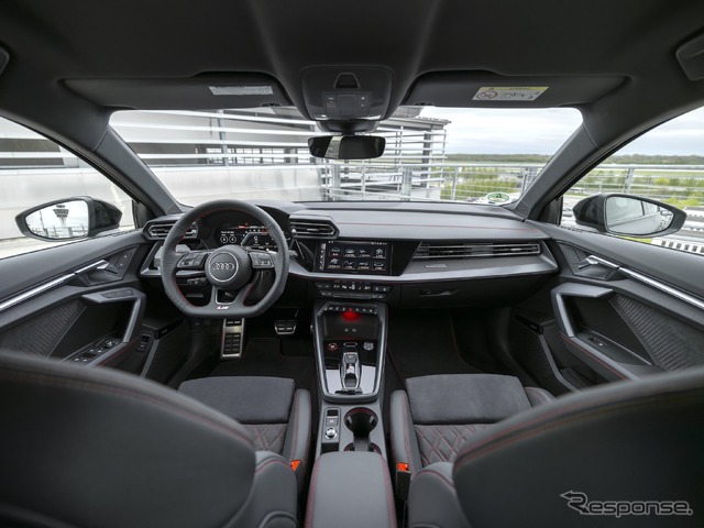 アウディS3スポーツバック改良新型