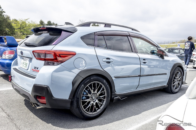 スバル XV×ホムラ2×9Plus 225/50R18