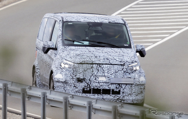 メルセデスベンツ EQV 次期型プロトタイプ(スクープ写真)