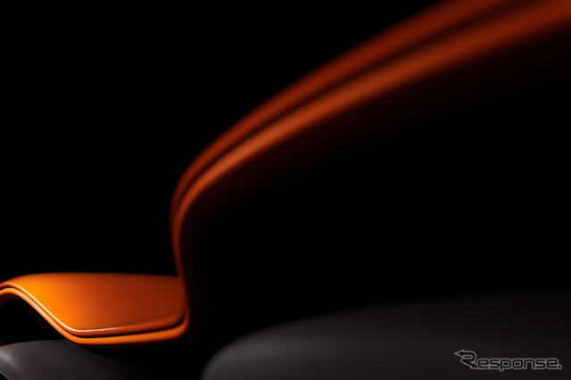 ベントレーの新型車のティザー写真