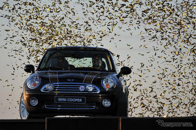 MINIユナイテッド09…2万5000人が50周年を祝福