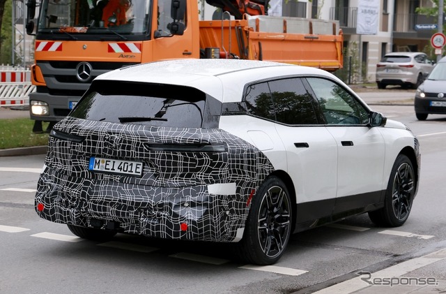 BMW iX 改良新型プロトタイプ(スクープ写真)