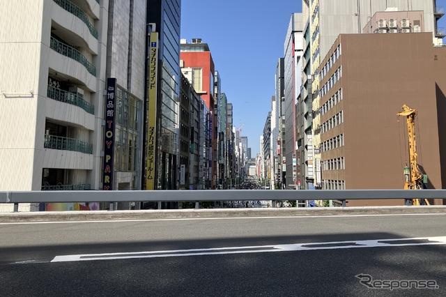 GINZA SKY WALK 2024:中央通り、銀座方面