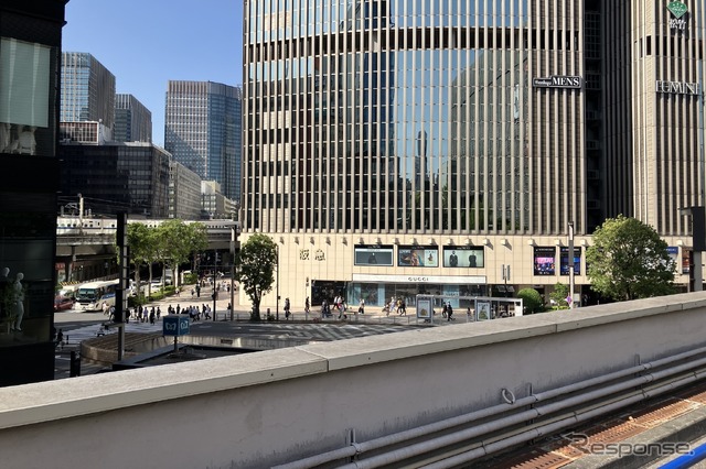 GINZA SKY WALK 2024:晴海通り、左が日比谷方面