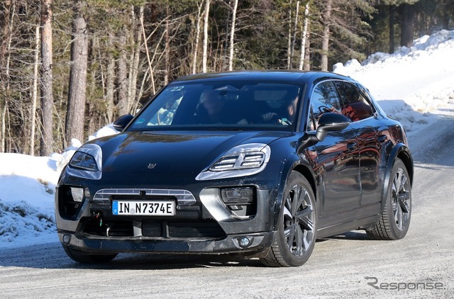 ポルシェ『マカンEV』の姿をしたアウディ 『Q8 e-tron』次期型プロトタイプと思われる車両(スクープ写真)