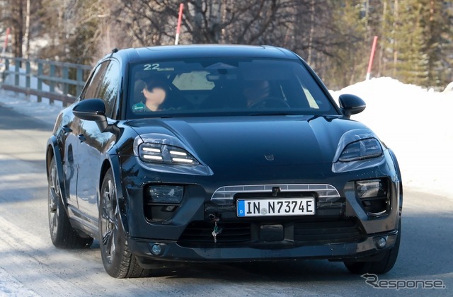 ポルシェ『マカンEV』の姿をしたアウディ 『Q8 e-tron』次期型プロトタイプと思われる車両(スクープ写真)
