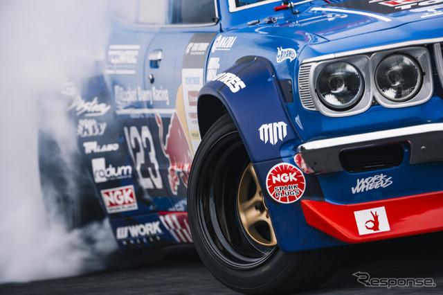 FURSTY / Red Bull with Team Magic TOYO TIRES Drift