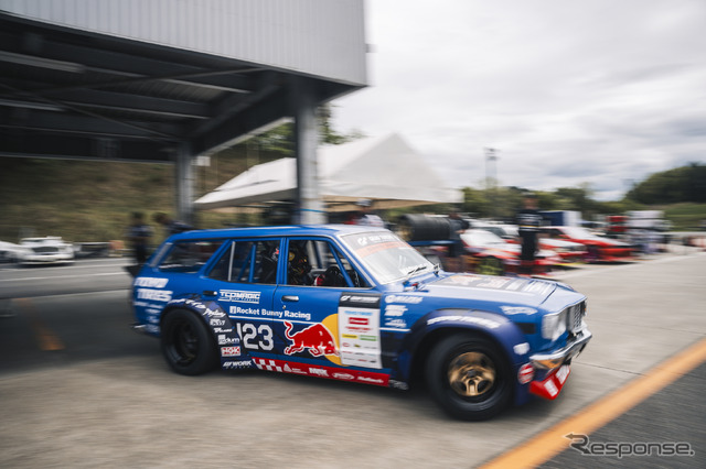 FURSTY / Red Bull with Team Magic TOYO TIRES Drift