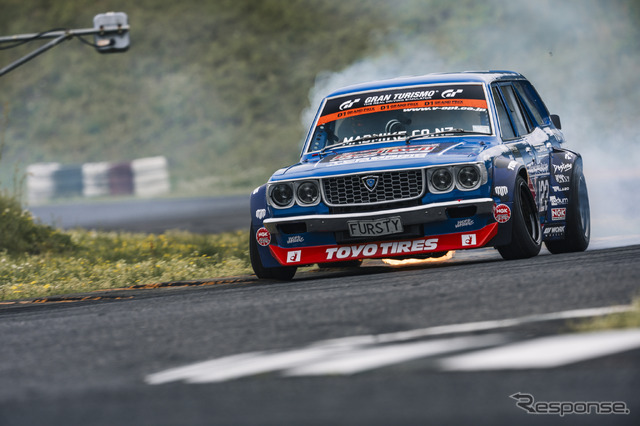 FURSTY / Red Bull with Team Magic TOYO TIRES Drift