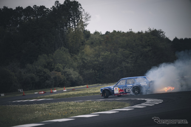 FURSTY / Red Bull with Team Magic TOYO TIRES Drift