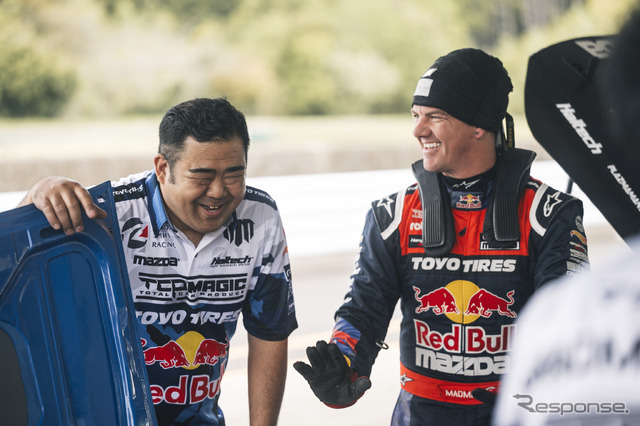 FURSTY / Red Bull with Team Magic TOYO TIRES Drift