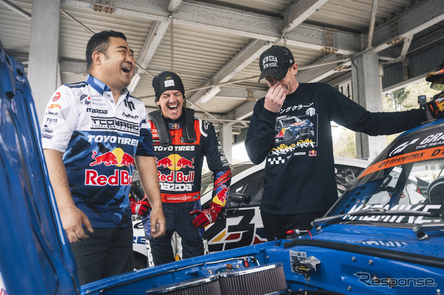 FURSTY / Red Bull with Team Magic TOYO TIRES Drift
