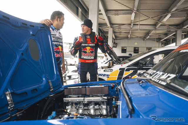 FURSTY / Red Bull with Team Magic TOYO TIRES Drift
