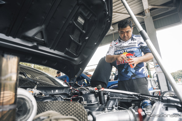 FURSTY / Red Bull with Team Magic TOYO TIRES Drift
