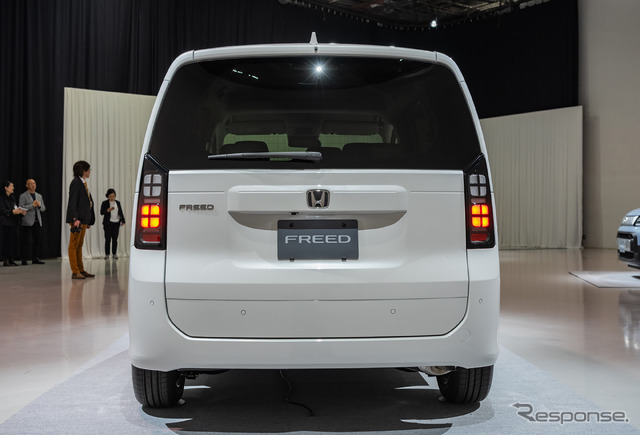ホンダ フリード 新型(エアー)