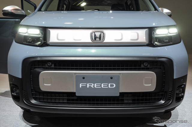ホンダ フリード 新型(クロスター)
