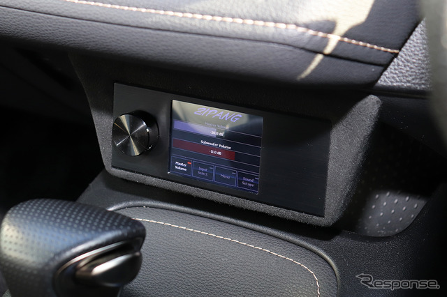 超ハイエンドスピーカーが取り付けられたオーディオカーの一例(製作ショップ:ジパング<鳥取県>)。