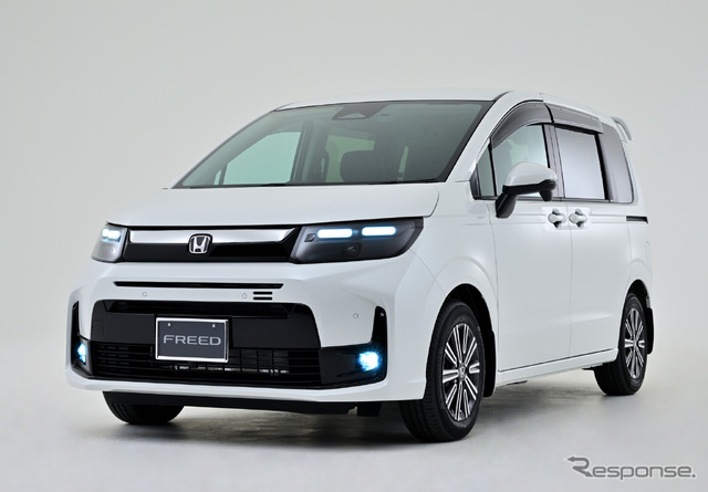 ホンダ フリード 新型(エアー)ホンダアクセス純正アクセサリー装着車