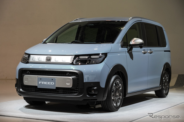 ホンダ フリード 新型(クロスター)