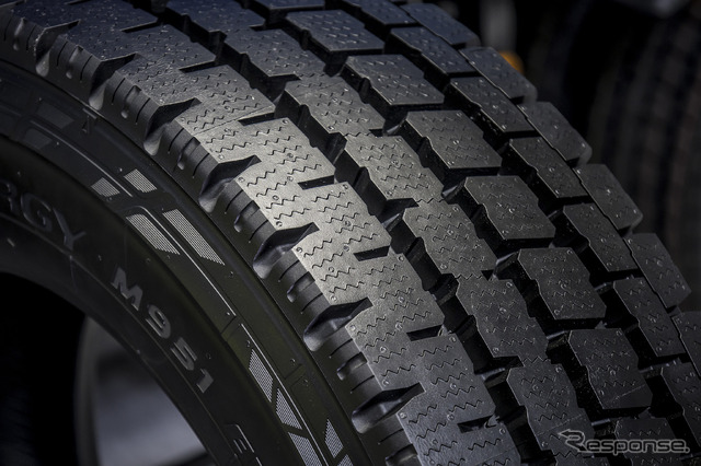 トーヨータイヤ『NANOENERGY M951 EV』
