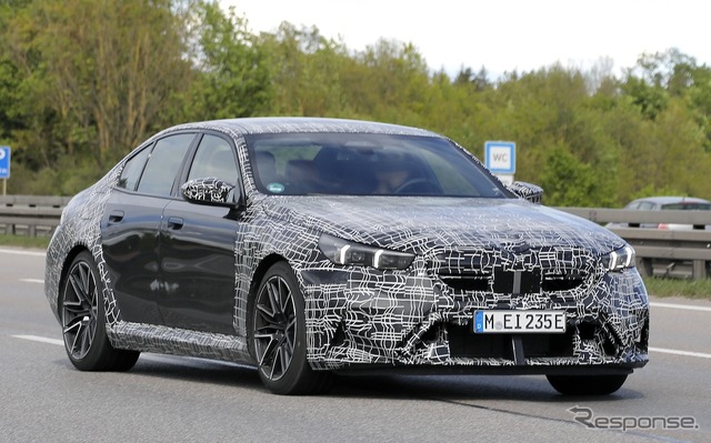 BMW M5 セダン 次期型プロトタイプ(スクープ写真)