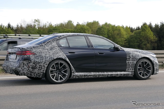 BMW M5 セダン 次期型プロトタイプ(スクープ写真)