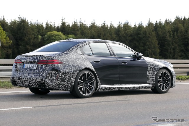 BMW M5 セダン 次期型プロトタイプ(スクープ写真)