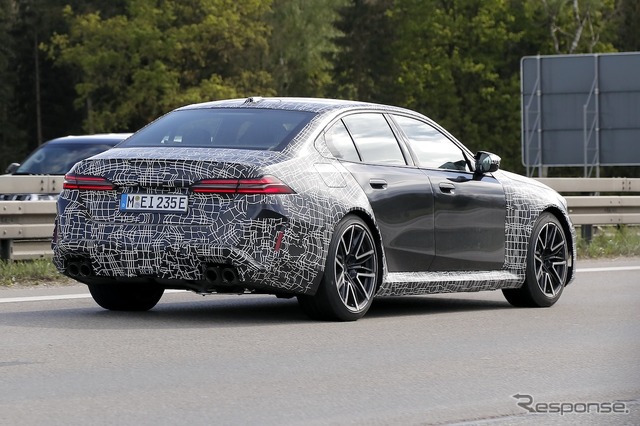 BMW M5 セダン 次期型プロトタイプ(スクープ写真)