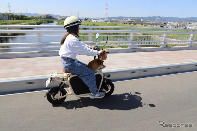 愛犬と旅する電動バイク『Doggie』を発売…愛犬家夫婦が考案