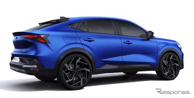 ルノー・ラファール E-Tech 4x4 300hp の「アトリエ・アルピーヌ」