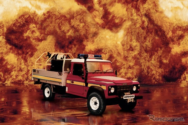 【働くクルマ】強そう…ランドローバー『ディフェンダー』ベースの消防車