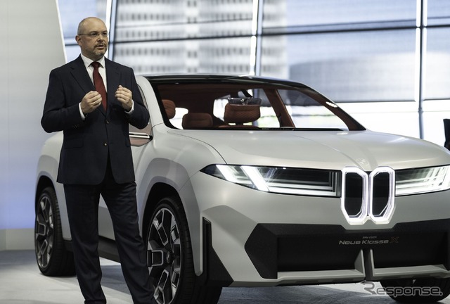 BMW ビジョン・ノイエ・クラッセ X