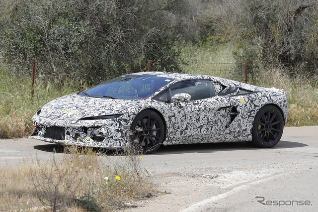 ランボルギーニ ウラカン後継モデルのプロトタイプ(スクープ写真)