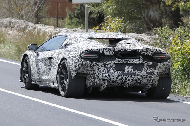 ランボルギーニ ウラカン後継モデルのプロトタイプ(スクープ写真)