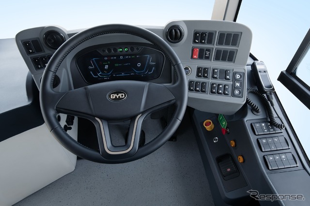 BYDの新型電動2階建てバス『BD11』