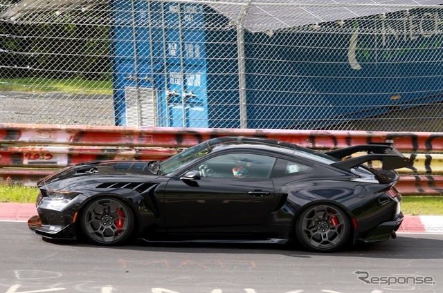 フォード マスタング GTD、ニュルでの高速テストを激写(スクープ写真)