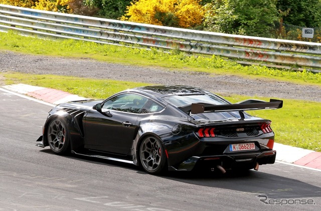フォード マスタング GTD、ニュルでの高速テストを激写(スクープ写真)