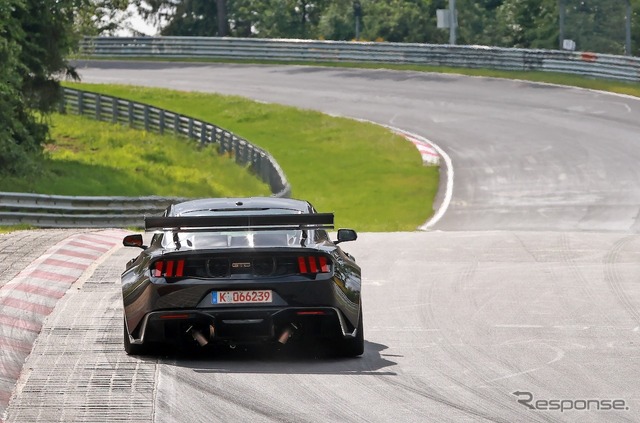 フォード マスタング GTD、ニュルでの高速テストを激写(スクープ写真)