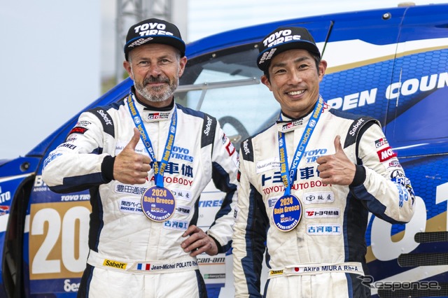 ジャン・ミッシェル・ポラト選手(左)三浦 昂選手(右)
