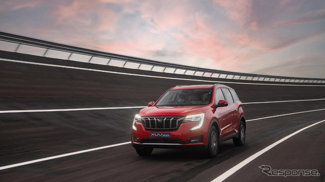 マヒンドラ XUV700