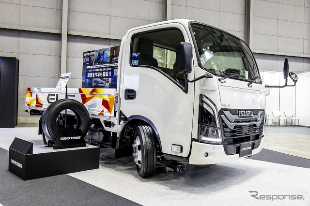 小型トラック用タイヤ DELVEX M135