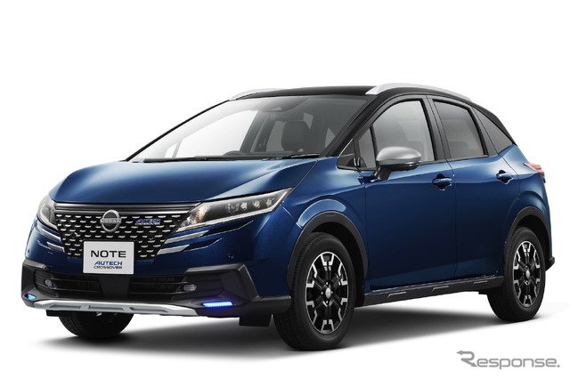 日産ノート AUTECH CROSSOVER:オーロラフレアブルーパール×スーパーブラック
