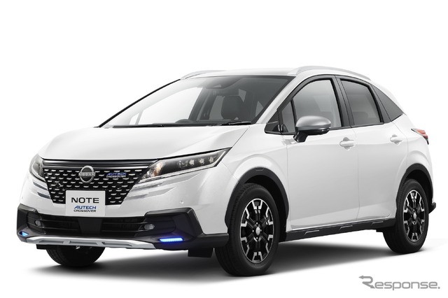日産ノート AUTECH CROSSOVER:ピュアホワイトパール