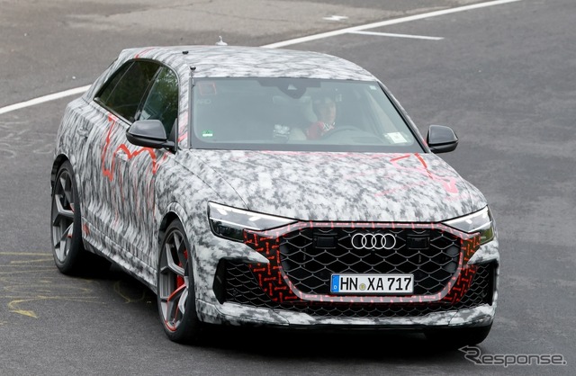 アウディ RS Q8 改良新型プロトタイプ(スクープ写真)